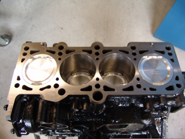 Wössner Kolbensatz für Audi S3/Audi TT/Passat/Beetle/Sharan 1,8L 20V Turbo