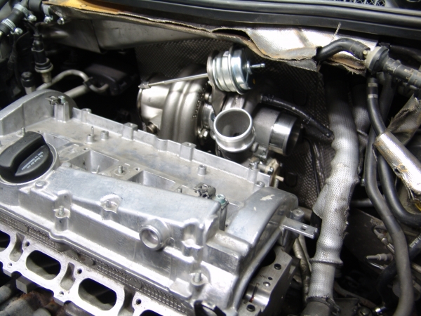 1.8T Turbokrümmer mit T4 Twin Scroll Flansch