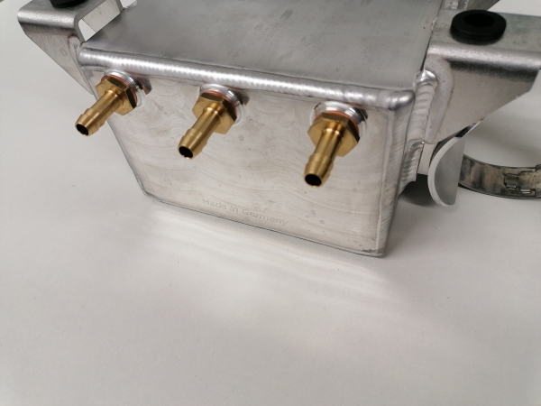 Aluminium Sprit-Catchtank für zwei 52mm Bosch Pumpen