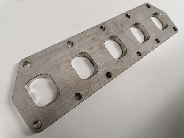 VR5 V5 2.3L Krümmer Flansch CNC gefräst