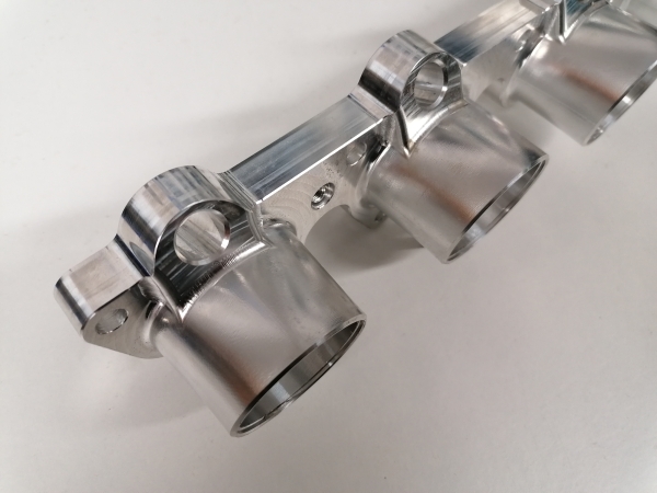 16V Zylinderkopfflansch mit 45mm Stutzen
