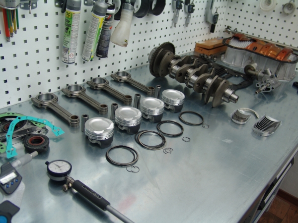 2L 16V Turbo mit einem Diesel Motorblock