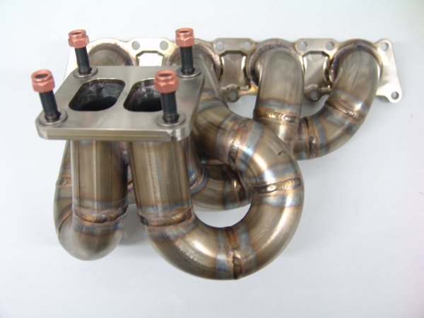 Längseinbau 1.8t Turbokrümmer für EFR Turbolader mit T4 Flansch