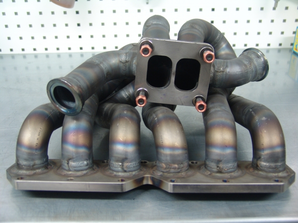 Golf 4-5 R32 Stoßaufladungskrümmer mit T4-Flansch und zwei Tial MVS Wastegateanschlussen
